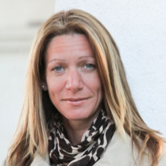 Meet your Posher, Claire - Picture 1 of 3